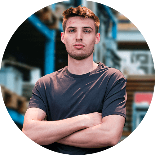 Andrea Belotti, tecnico audio-video con passione per la grafica e innovazione.